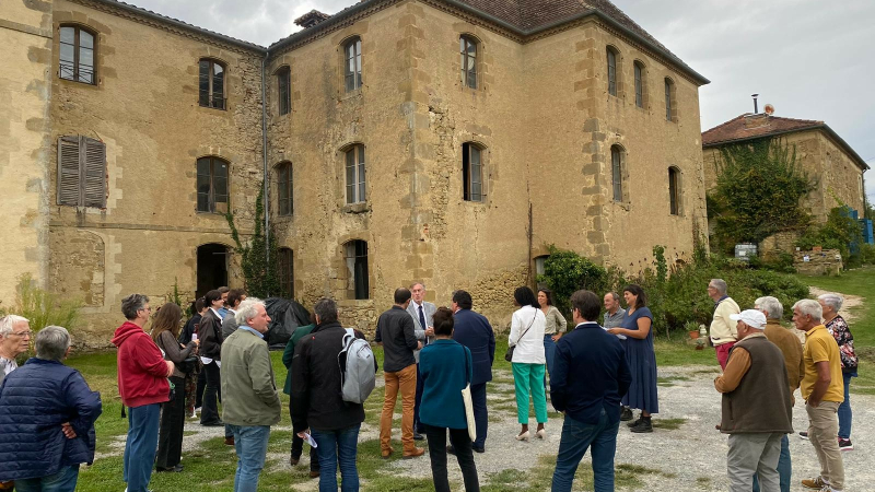 Café ô Château : c'est la rentrée avec Escola Follis et ses abeilles !