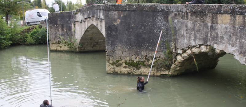 Vieux Pont de Pavie ...Galère annoncée