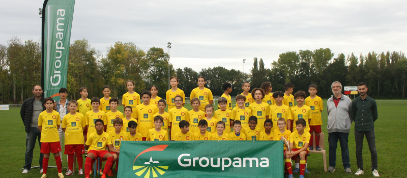 Remise de maillots au FC PAVIE