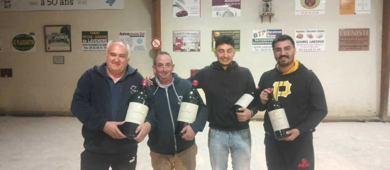 Boule Joyeuse Plaisantine :  traditionnel trophée des vendanges «Plaimont»