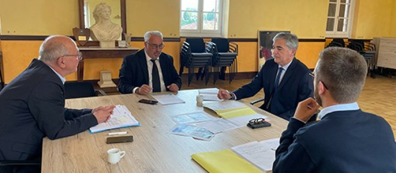 Le préfet à la rencontre de la municipalité