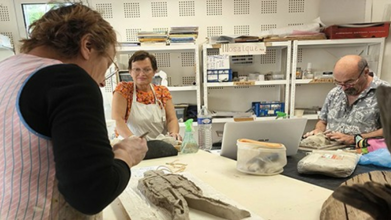 Modelage aux ateliers de Campagn'art
