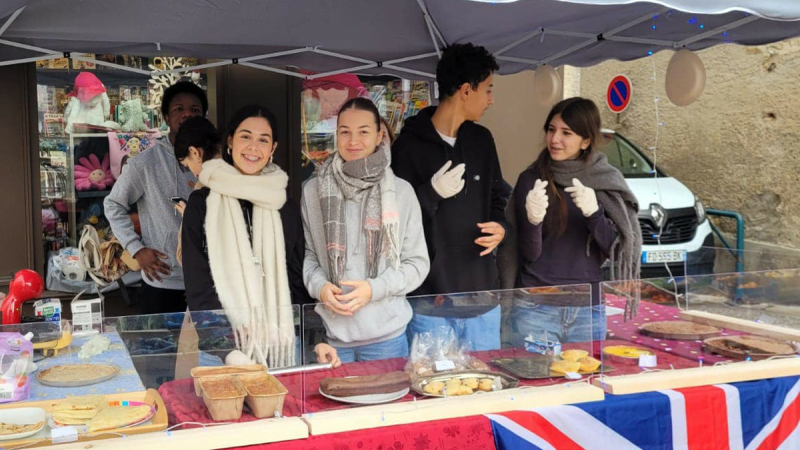 Les lycéens mettent la main à la pâte