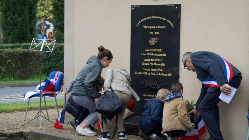 Mouchès a inauguré son monument aux Morts