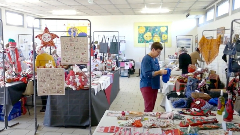 Exposition peinture , broderie, dentelles. Rencontre avec des auteurs et autrices .