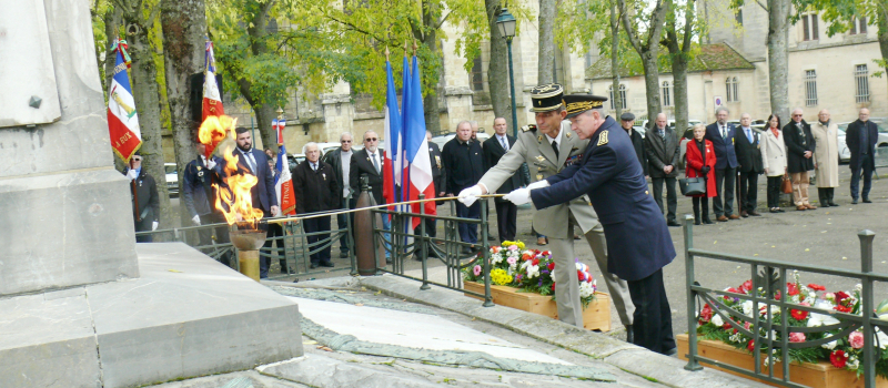 Hommage aux "Morts pour la France" pendant la guerre d'Algérie et pendant les combats du Maroc et de la Tunisie