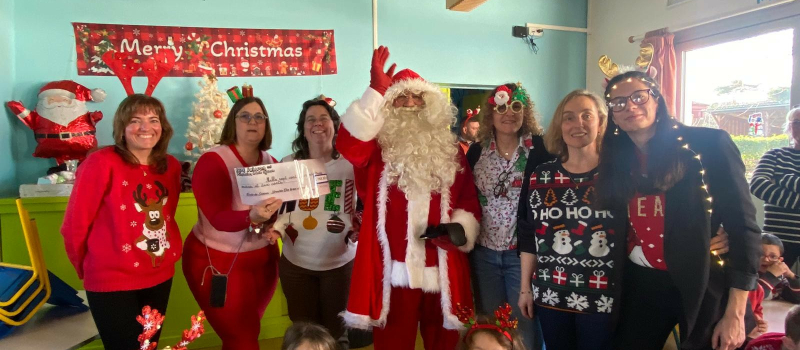 Un Père Noël généreux est passé à l'école