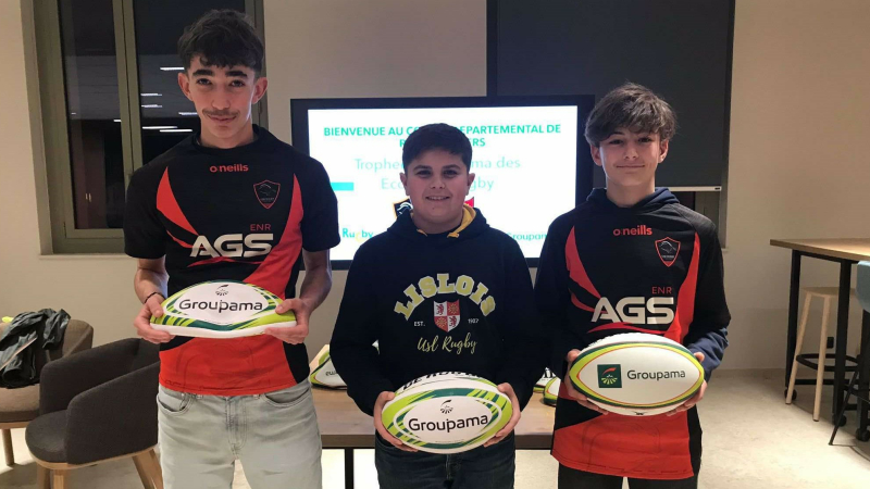 UAV Rugby : les M 14 reçoivent le trophée du fair play !