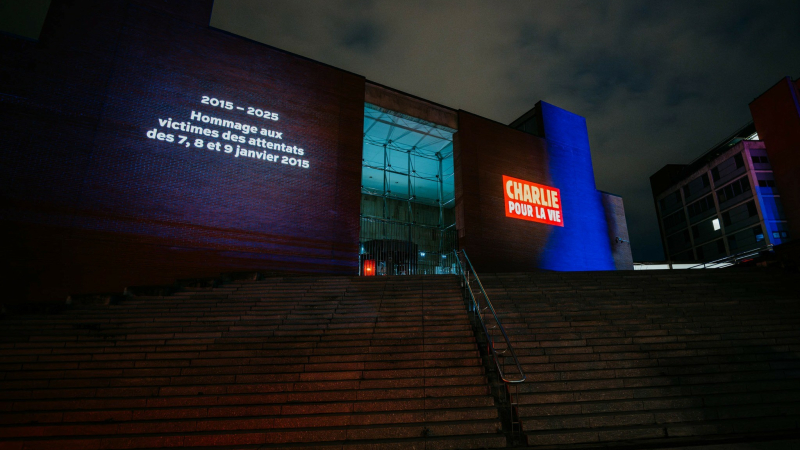 10 ans après, la Région rassemble un millier de personnes pour rendre hommage aux victimes des attentats de janvier 2015 et faire vivre l’esprit Charlie