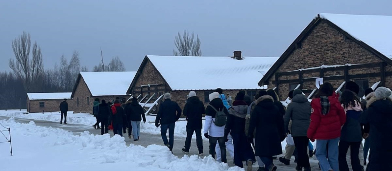 Plus de 300 jeunes d’Occitanie en déplacement à Auschwitz pour travailler sur l’histoire de la Shoah et le devoir de mémoire