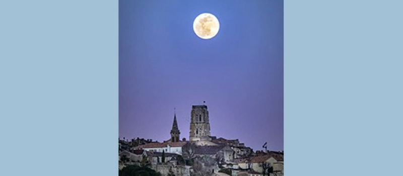 Avez vous remarqué  la  "Lune du Loup"