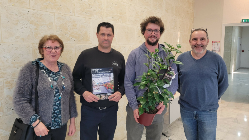Remise des prix du label "Villes et Villages fleuris " à L'Isle-Jourdain.