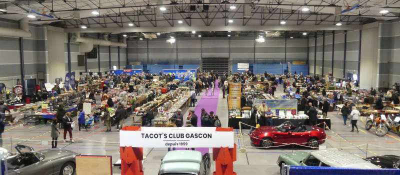 bourse d'échanges de voitures du Tacot's Club au Mouzon encore aujourd'hui.