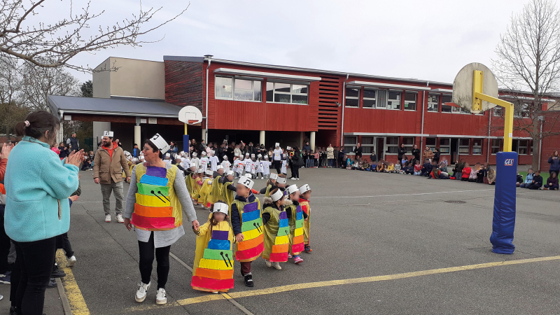 Un carnaval musical et végétal pour célébrer la nouvelle cuisine centrale.