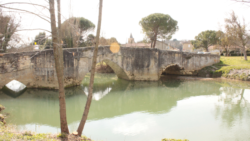 Le Vieux Pont  et Le "Souffle du Gers" dans un même cœur.