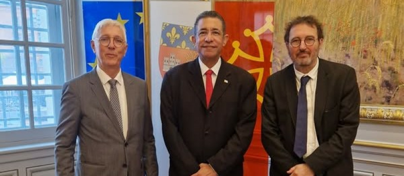 L' Ambassadeur de Cuba reçu à Toulouse