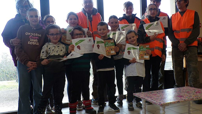 "J'aime la nature" une opération printanière qui fédère enfants et adultes pour nettoyer nos chemins et nos haies
