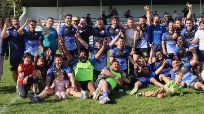 Deux boucliers pour les Jeunes de l’EAB XV