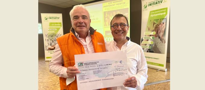 REMISE CHAQUE 2 400 EUROS.JPG