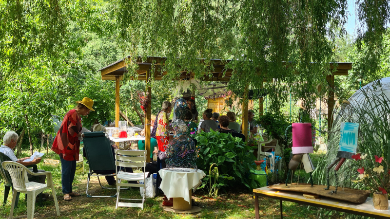 Agir Ensemble pour Défier la Solitude