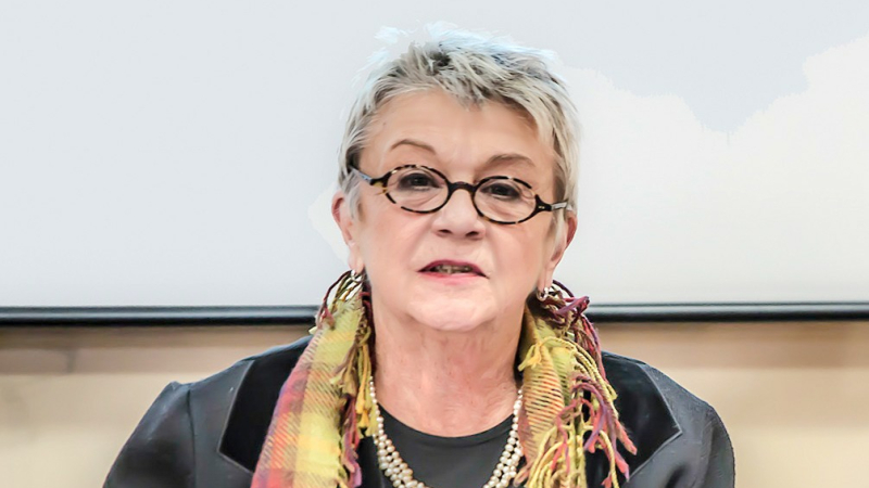 Hommage à Elisabeth Mitterrand