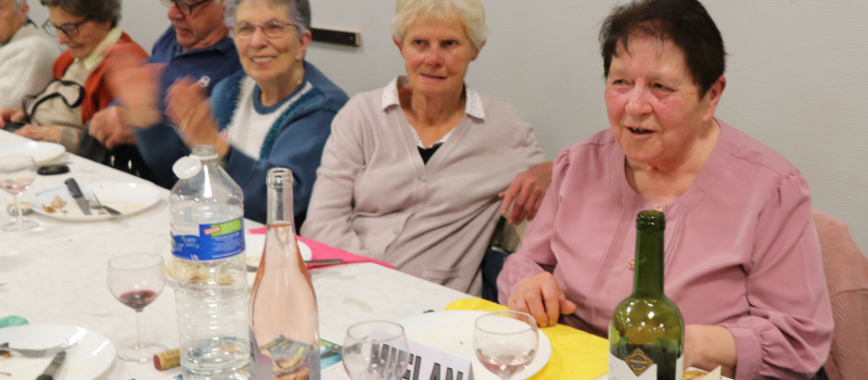Génération Mouvement (encore) à table