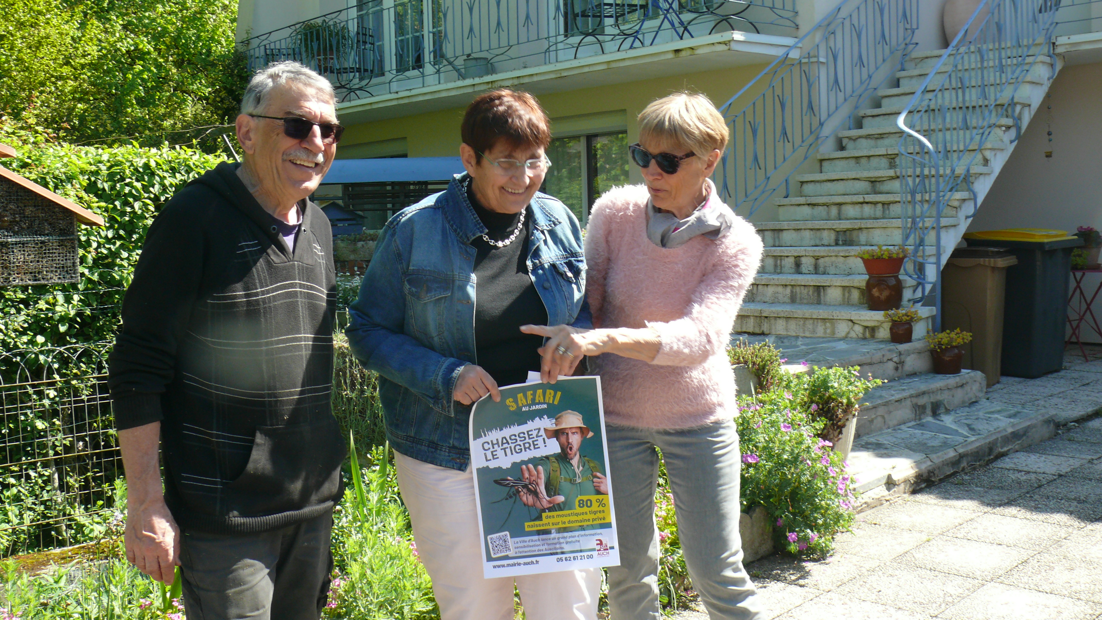 Cathy Daste-Leplus entourée d'Antoine et Danielle Agostini.