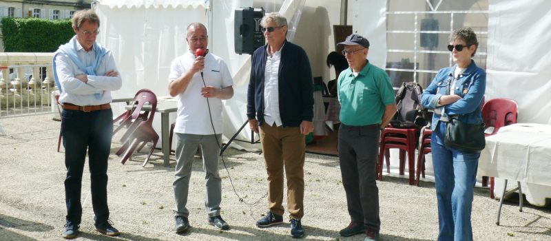 Le village italien est installé sur les allées d'Etigny