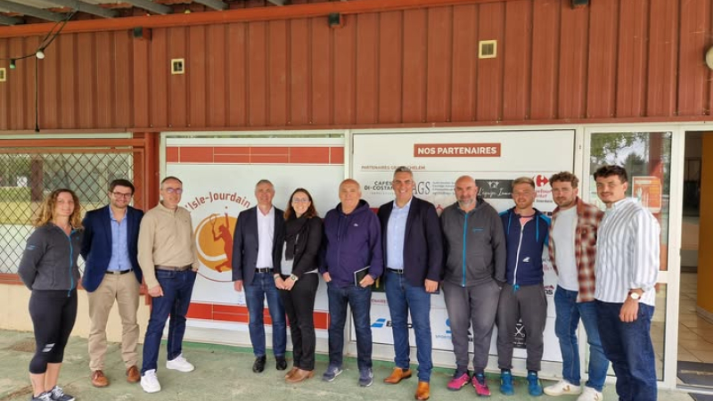 Le tennis club L'Isle-Jourdain a eu le plaisir d'accueillir...