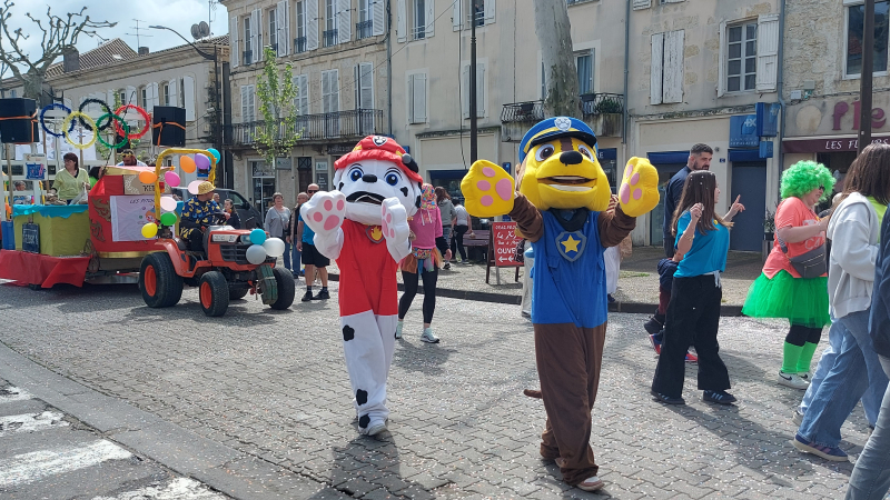 Carnaval 2025 des Pitchoun’s : un moment de joie et de couleurs !