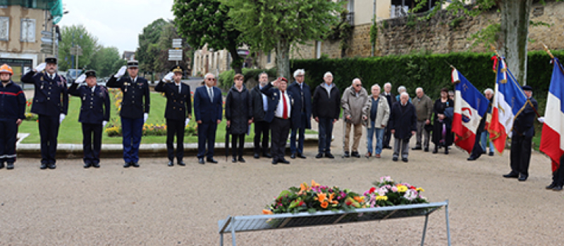 Hommage aux victimes et héros de la Déportation