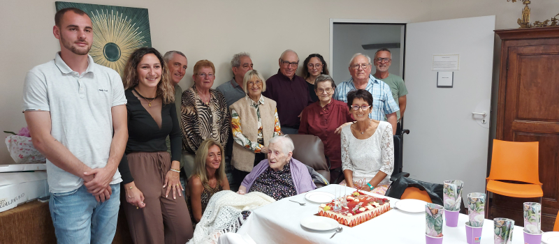 La doyenne de l'EHPAD de l'hôpital, Yvonne Duclos, a fêté ses 104 ans!