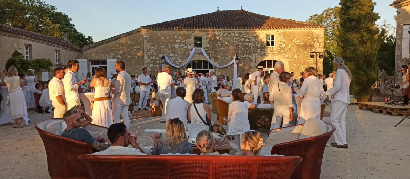 "Cocktail en blanc" au château Arton : une soirée d'exception avec le meilleur ouvrier de France Barman