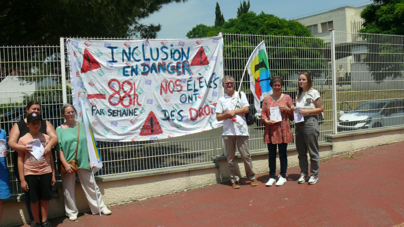 Collège Carnot : mobilisation des AESH