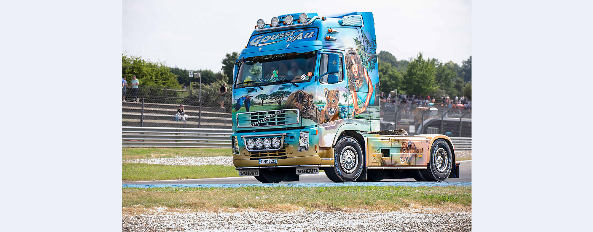 0 Camion aux lionnes 1bis 220625.jpg