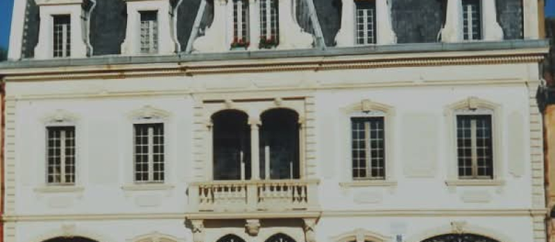 La Maison Claude AUGE et ses vitraux: d'inspiration ART NOUVEAU ou ART DECO ?