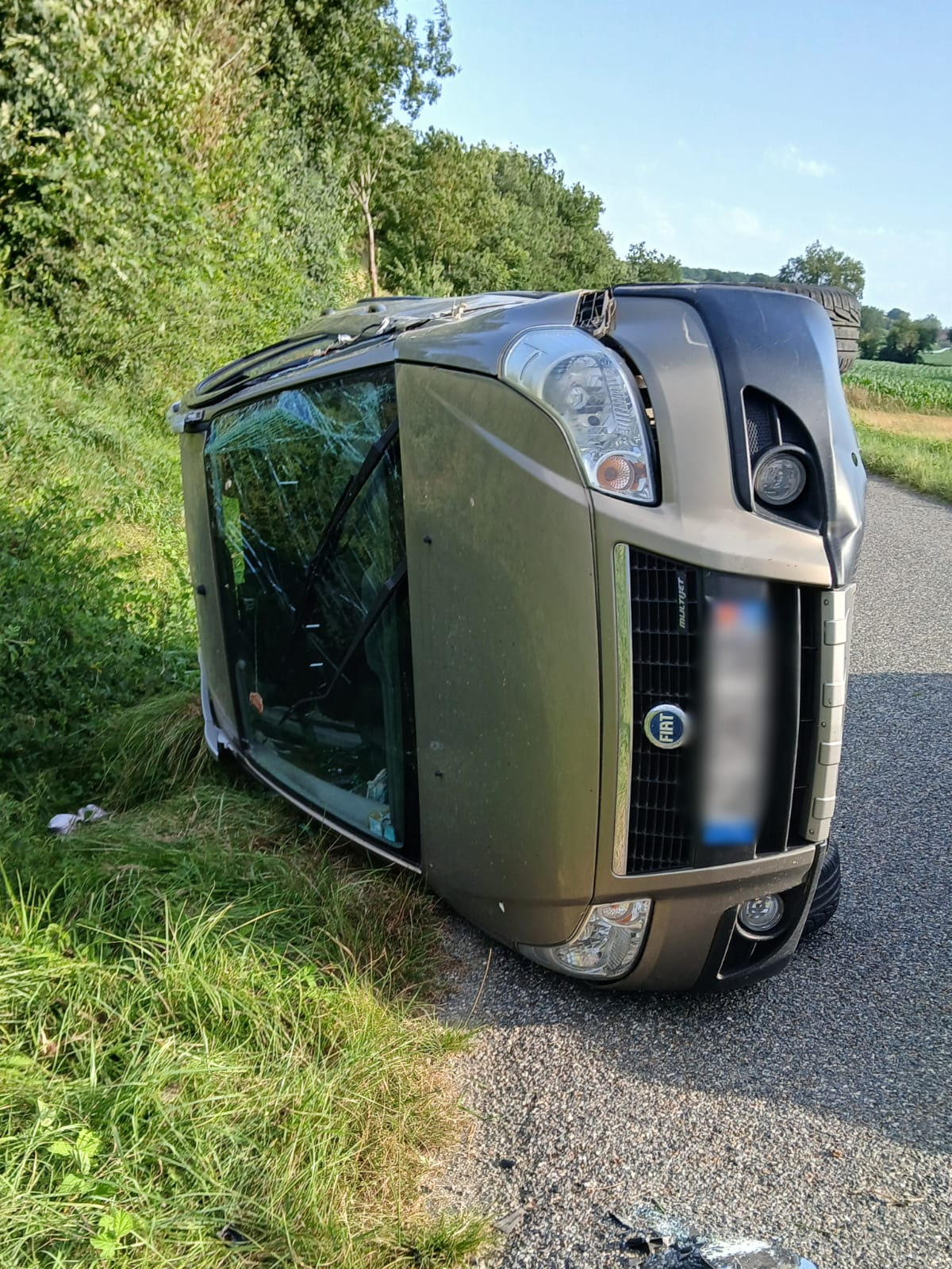 Le véhicule léger après l'accident