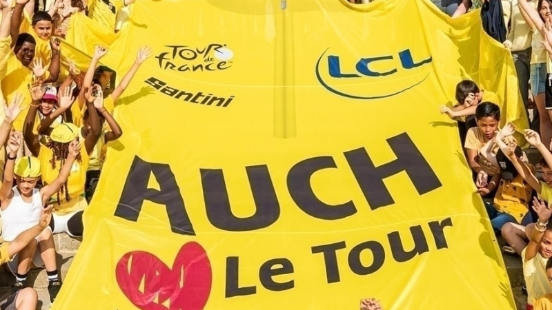 Tour de France : Auch remporte le concours « Ma ville en jaune »