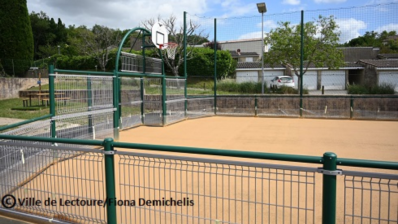 Travaux de finition du City-Stade