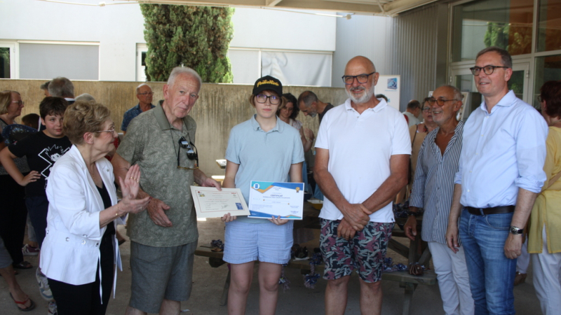 L'Outil en main remise des diplômes aux enfants.