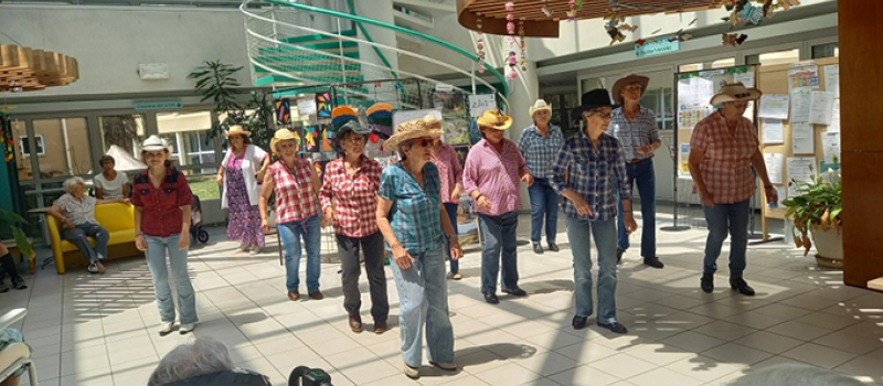 Un après-midi de danse country pour les résidents de l’EHPAD