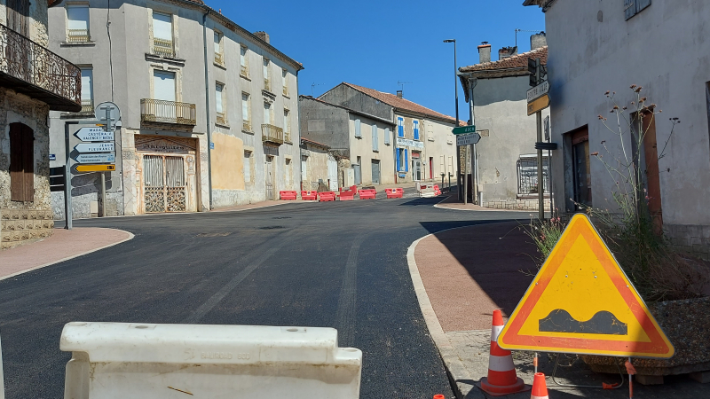Fin des travaux de l'avenue des Pyrénées avec un changement important  au carrefour de la route de Marambat !