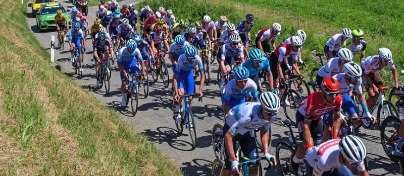 Savez-vous que le Tour de France cycliste traversera Villecomtal sur Arros jeudi 17 juillet ?