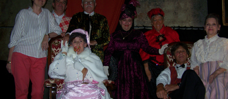 Très applaudie, la Troupe de théâtre a obtenu un vrai succès, un public sous le charme de Georges Feydau  !