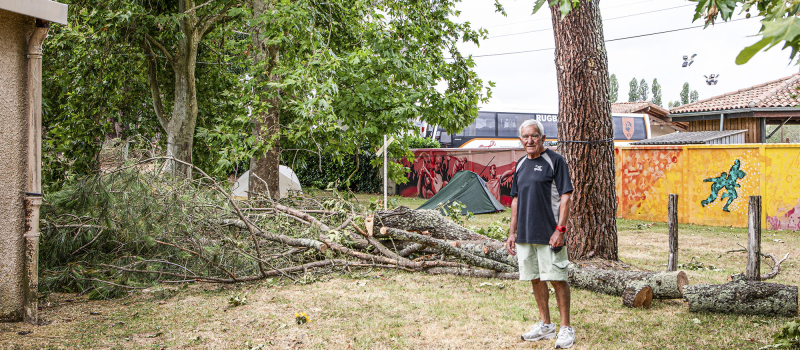 Nogaro: un fort coup de vent abat des arbres