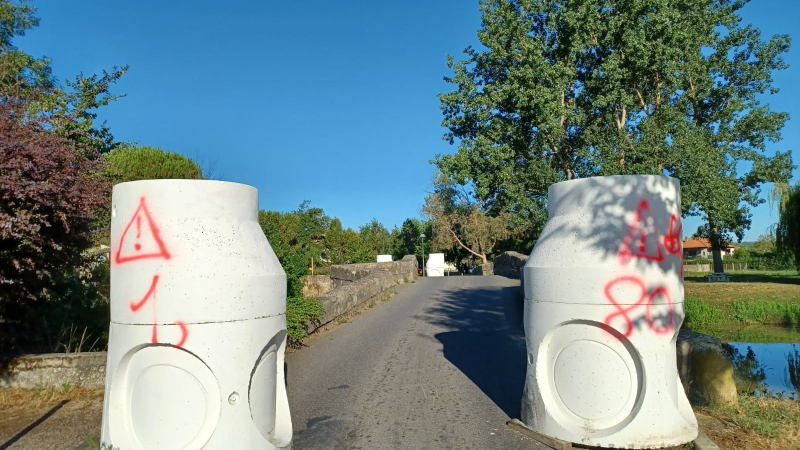 Le pont de Pavie piraté!