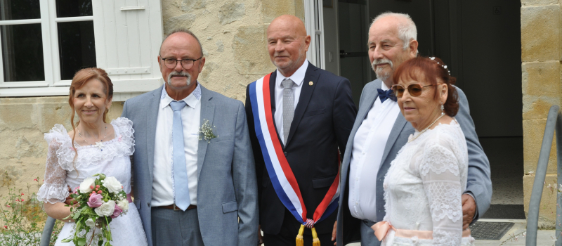Deux couples célèbrent leurs 40 et 60 ans de mariage par un renouvellement de vœux émouvant