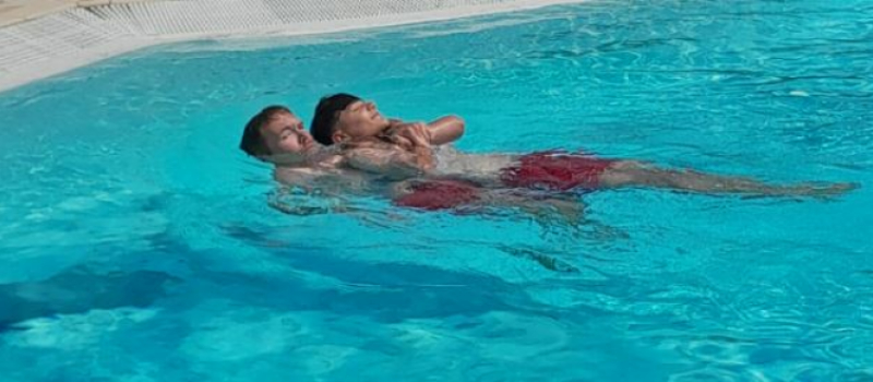 Un enfant de 9 ans blessé gravement lors d'un saut périlleux effectué au lac de Luby