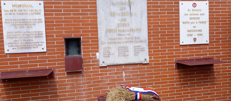 Un temps de mémoire à l'ancienne caserne Lannes