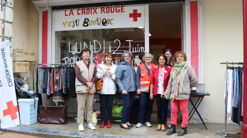 Croix Rouge et caricatures